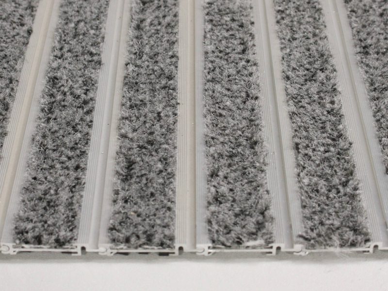 Modèle Insertion de tapis a filament de poils
